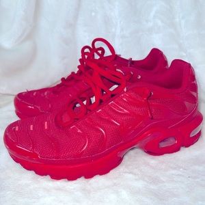Grade School… Nike Air Max Plus..